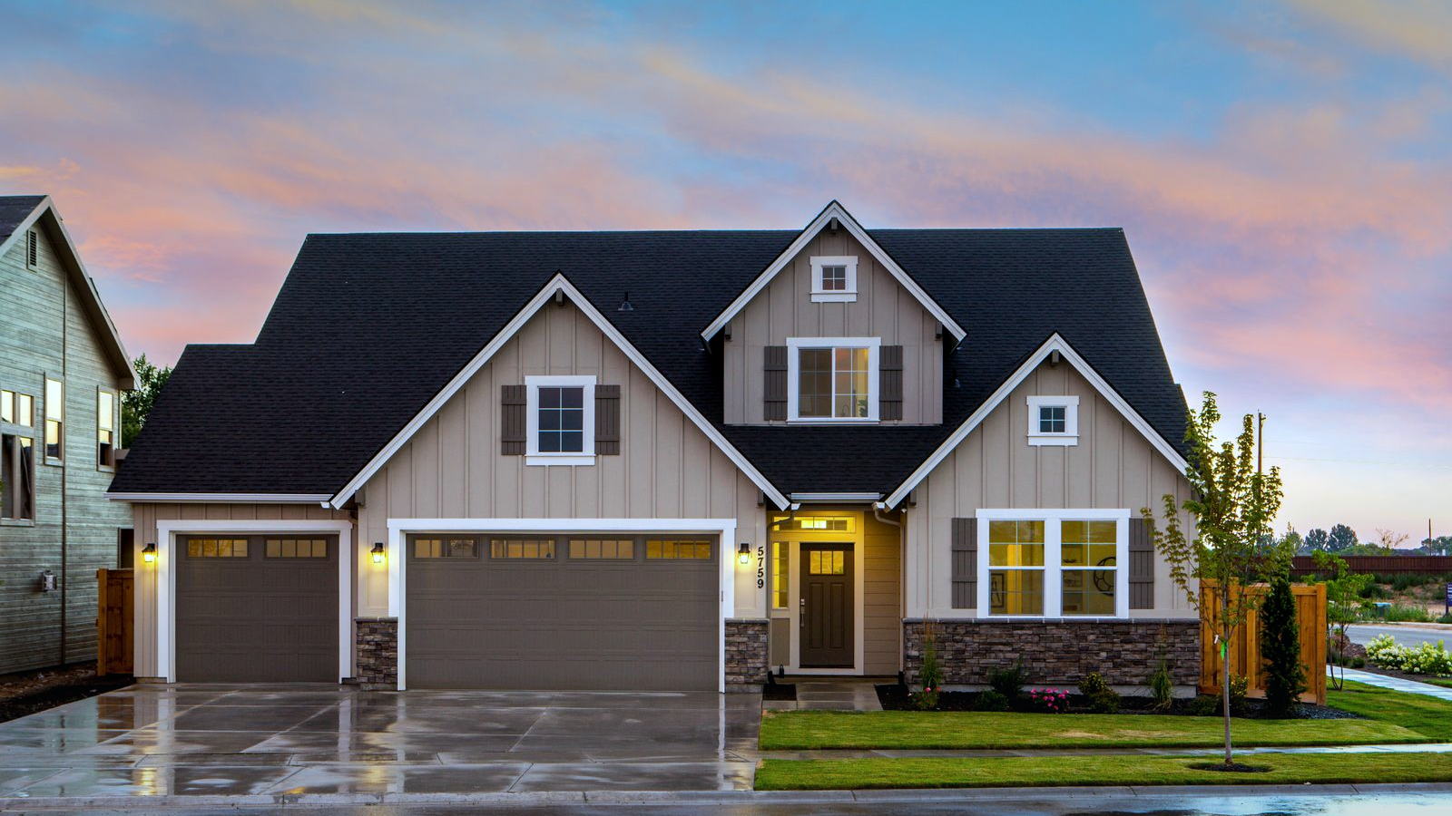 Illustrative suburban Aurora-area home under Front Range skies — not work performed by Aurora Foundation Estimates.